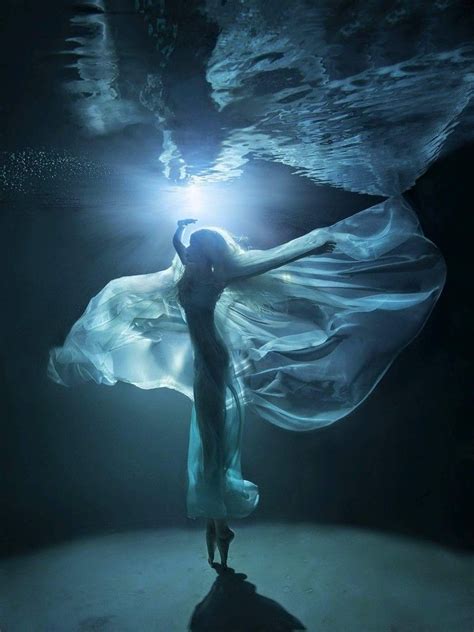 Under The Water Underwater Photoshoot Underwater Art Underwater