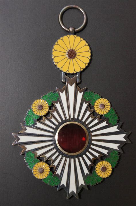 Supreme Order Of The Chrysanthemum Medals Of Asia