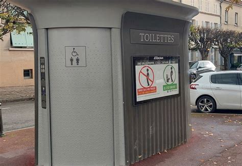 Pas assez de toilettes publiques Un député de Toulouse s empare de la