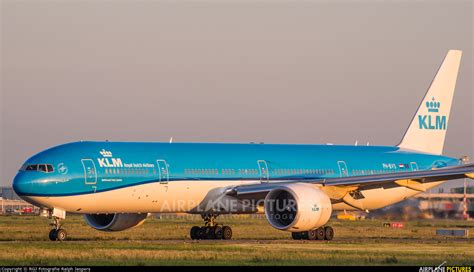 Ph Bvs Klm Boeing 777 300er At Amsterdam Schiphol Photo Id