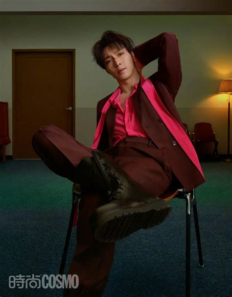 Лэй exo продемонстрировал загадочный образ в фотосессии для журнала cosmopolitan