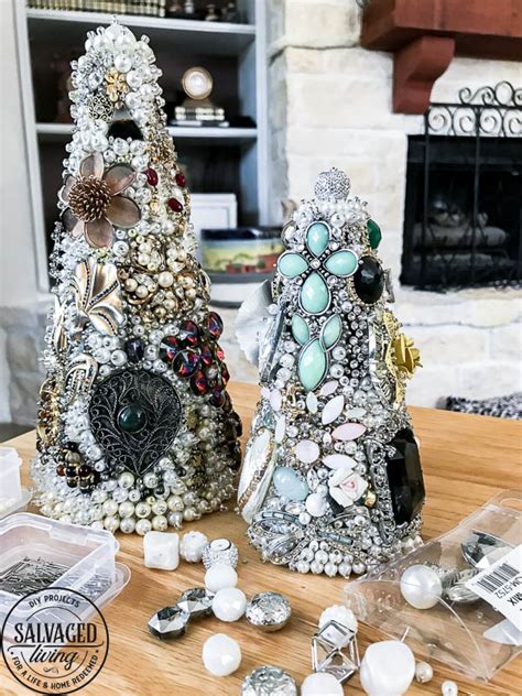 How To Make A Beautiful Diy Vintage Jewelry Tree