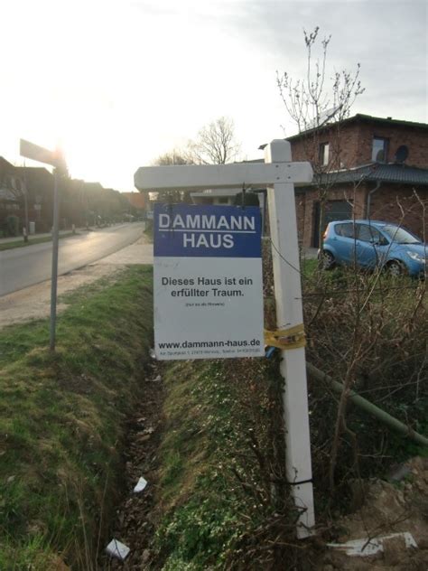 Er hat eine garage mit einer innenbreite von 5m. Haus 38: 07.Aril 2011 - Au Backe!