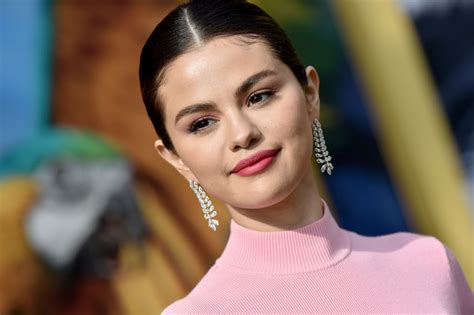 Maybe you would like to learn more about one of these? Selena Gomez Opens Up About Her Relationship with Makeup