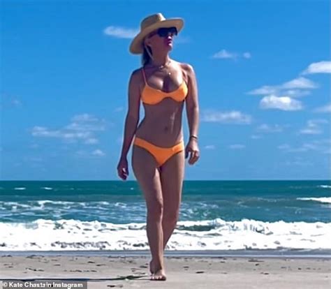 Below Deck Star Kate Chastain In A Bikini At 11 Weeks Pregnant 247