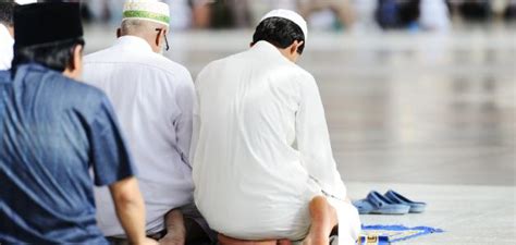 بنيت يدعو نتنياهو للكف عن التحريض والتخلي عن السلطة بشكل ديمقراطي. بحث عن الوضوء والصلاة - موضوع