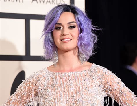 Katy Perry Lost Her Purple Hair At The Grammys — How Did She Pull Off That Switcheroo