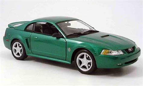 Diecast Model Cars Ford Mustang Gt 118 Auto World 22 Metallise Turquoise 1968