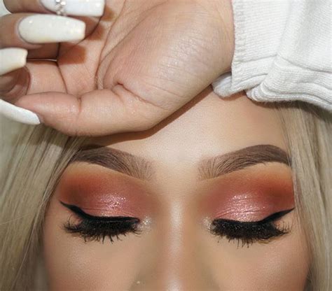 Peachy Look Eyebrow By Anastasiabeverlyhills Dipbrow In Toupe