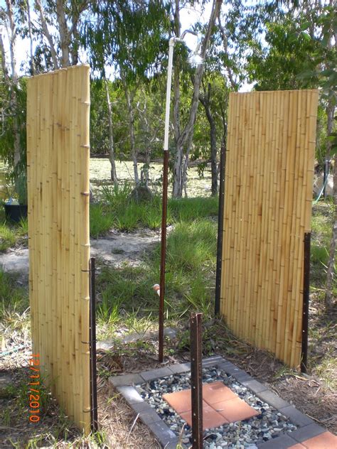 32 beautiful diy outdoor shower ideas: Sandflies, Cyclones and Pumpkin: Outdoor Shower