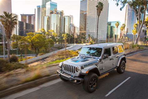 jeep reveals  electric wrangler carbuzz