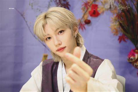 The perfect straykids godsmenu felix animated gif for your conversation. Stray Kids on Twitter in 2020 | Felix stray kids, Stray ...