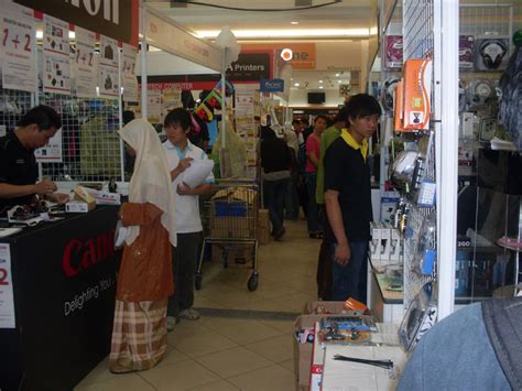 We supply engine & hydraulic parts to the satisfaction of our clients. PIKOM PC Fair 2010 KB Mall Kota Bharu Kelantan - ejoeSolutions