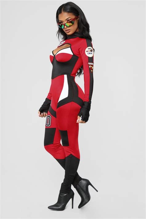 Late songstress selena quintanilla also received a tribute with the la flor costume. Green Light Costume - Red | Light green, Costumes, Fashion ...