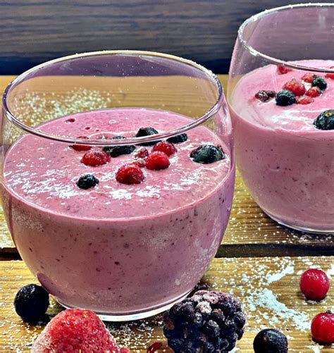 Juicy Frozen Berry Smoothie Delice Recipes