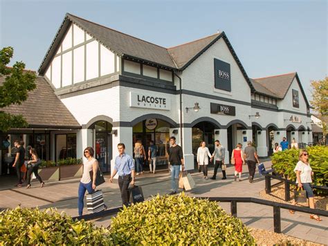Shopping Day Trip to Cheshire Oaks - Celtic Horizon Tours