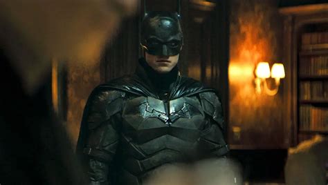 The Batman Robert Pattinson Returns To Set In New Images Den Of Geek