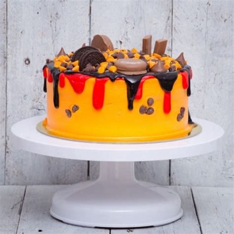 Darüber habe ich eine vanillecreme gespritzt und eine blutsoße aus himbeeren gemacht. Halloween Kuchen Deko - die besten leckeren Ideen zum ...