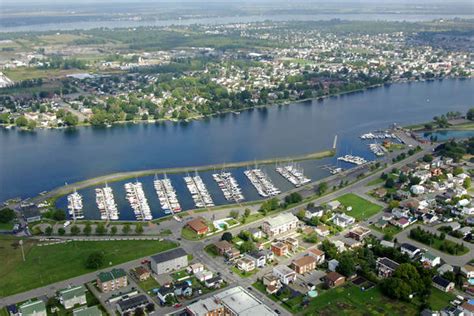 Marina Valleyfield in Salaberry-of-Valleyfield, QC, Canada - Marina ...