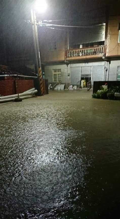 Jun 06, 2021 · 受梅雨鋒面來襲影響，氣象局持續對12縣市發布大豪雨、大雨特報，並對南高屏發布滯留鋒面豪雨事件，經濟部水利署也對南部3縣市發布一、二級淹. 雨量破百!高市橋頭淹水二級警戒 岡山3橋水位警戒 - 高雄市 - 自由時報電子報
