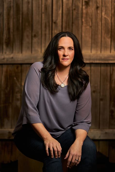 Buried Bones - a historical true crime podcast with Kate Winkler Dawson