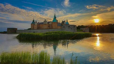 Genom att surfa vidare godkänner du att vi använder cookies. Kalmar Castle, Sweden | Sweden history, European castles ...