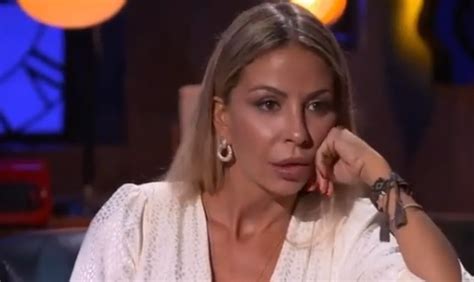 Sabrina ghio, attraverso il suo profilo instagram, ha voluto rispondere a qualche curiosità dei suoi fan, mettendosi completamente a nudo. Sabrina Ghio contro Chiofalo e la Fiordelisi: "Morti di ...