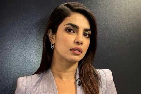 Priyanka Chopra Apologizes To Her Fans After The Quantico Debacle