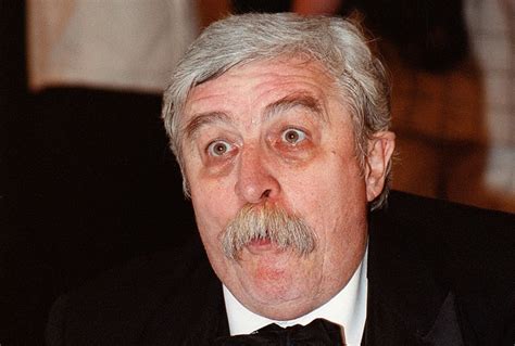 This memorial website was created in memory of július satinský, 61, born on august 20, 1941 and passed away on december 29, 2002. Nešťastný konec Júlia Satinského | Sedmička.cz