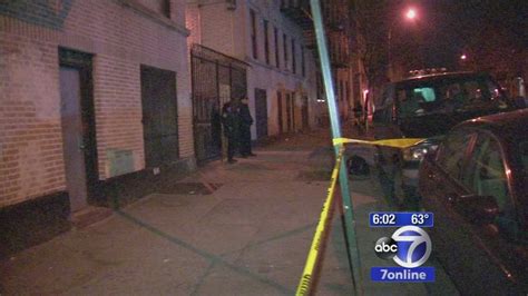 teen dies after trying to escape police by jumping from roof to roof in bronx abc7 new york