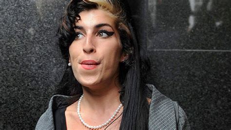 Последние твиты от amy winehouse (@amywinehouse). Amy Winehouse: Hätte ihr Tod verhindert werden können?