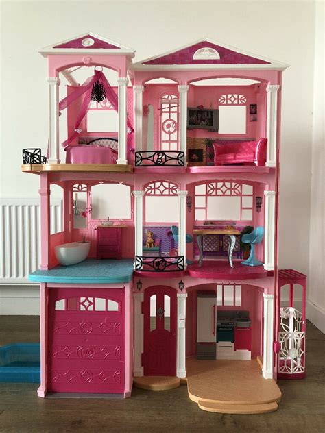 You can be a chef. Barbie Dream House 2018 | in London | Gumtree
