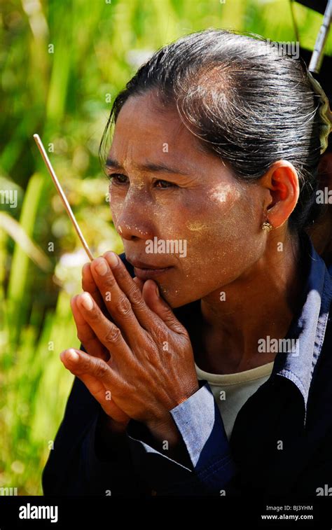 Karen Lady Praying At Funeral Umpium Refugee Campthai Burmese Border