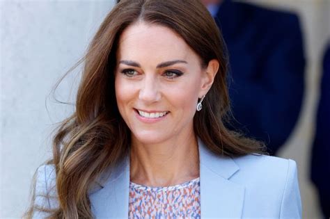 Kate Middleton Mortified After Dads Embarrassing Wimbledon Antics