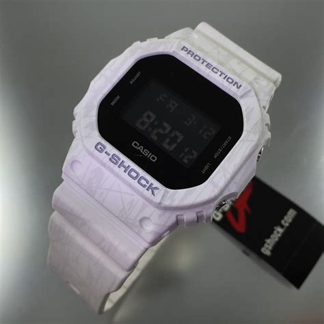 Alyssa was left with a bald patch within weeks of noticing her hair falling out in 2019. White Casio G-Shock Digital Resin Classic Watch DW5600SL-7