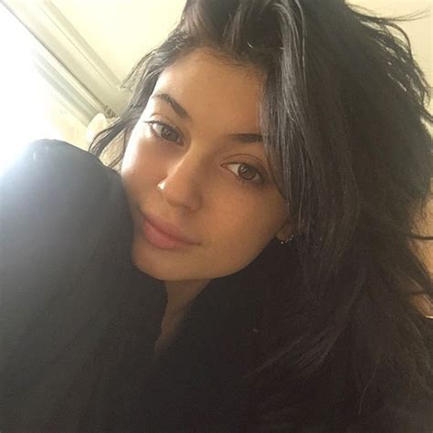 Kylie Jenner Looks Amazing Without Makeup—see The Gorgeous Pic E Online Uk