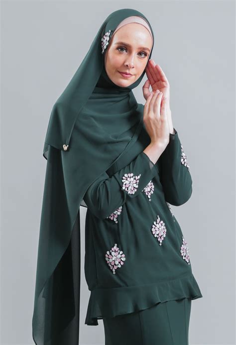 Hoodie jaket younglex yogs young lex sweater warung kaos : Leeyanarahman | Design Letops No1 | Baju Kurung Exclusive ...