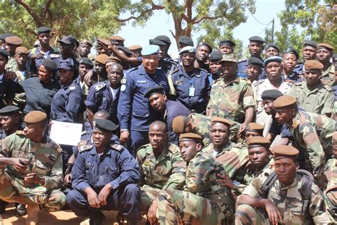 Des composantes de la Police et de la Garde nationale du Mali formées