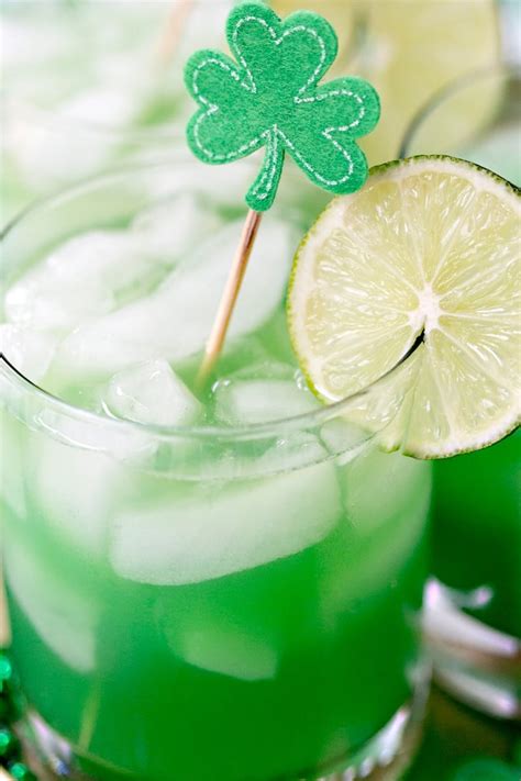 10 Boozey Green Drinks To Try On St Patricks Day Bgd Blog