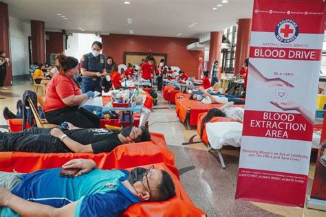 Ph Red Cross Up Presidents Office Join Forces For Blood Donation Drive