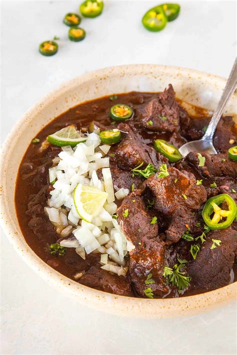 In this version, we start with toasted whole dried chilies and puree them with broth and spices before adding beef chuck and cooking the whole thing down in a pressure cooker. Authentic texas red chili recipe > lowglow.org