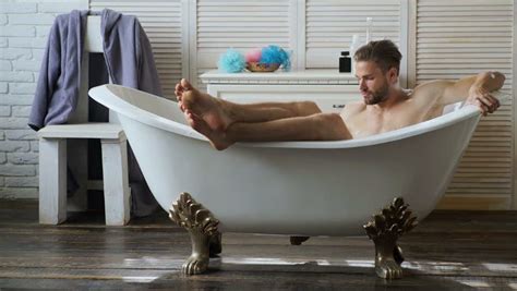 Resultado De Imagem Para Man Relaxing In Bathtub