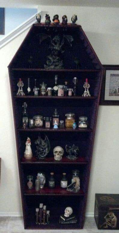 Gothic interior decors usually feature rich colors such as deep red or purple and the rooms feature low intensity ambient lighting. Skull book case | Gothic home decor, Gothic decor, Goth ...