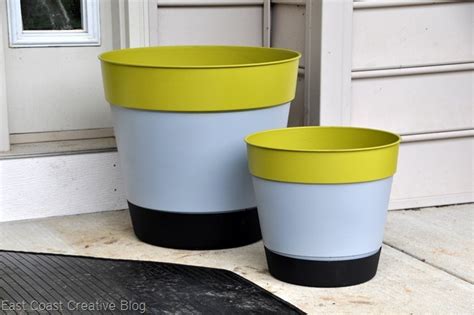 Get free shipping on qualified plastic plant pots or buy online pick up in store today in the outdoors department. Painting Plastic Planters - Infarrantly Creative
