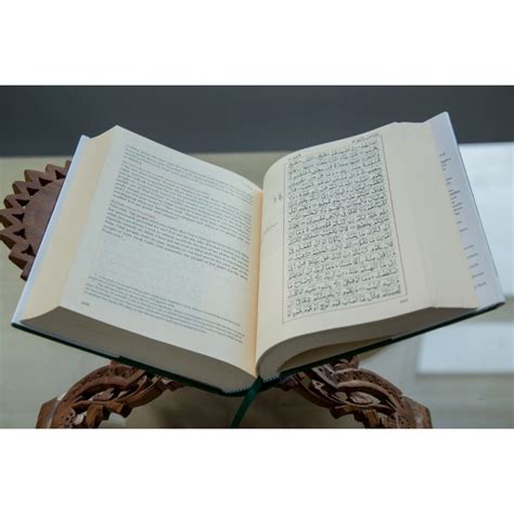 The Majestic Quran A Plain English Translation English And Arabic In
