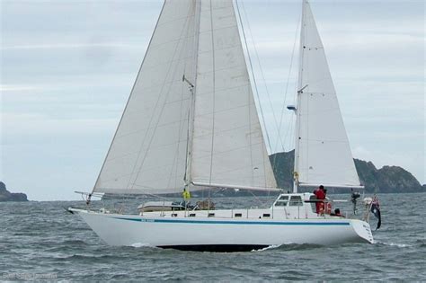 Roberts 45 Pilothouse Ketch Make An Offer Sailing Boats Boats Online For Sale Fibreglass