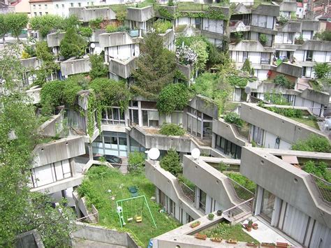 Limitrophe de paris, la ville fait partie de la métropole du grand paris. Housing Building In Ivry-sur-Seine | Architecture, Green ...