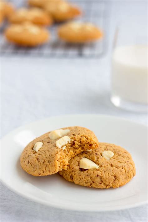 Dec 09, 2020 · these sugar free oatmeal cookies turn out super soft, but not chewy like chocolate chip cookies or snickerdoodles. Almond Flour & Peanut Butter Protein Cookies - One Clever Chef