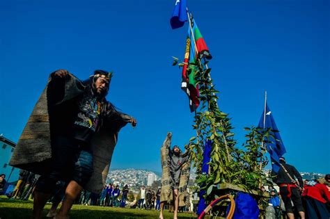 The day takes place on the june solstice, a southern winter solstice which is the shortest day of the. Comunidad mapuche de Valparaíso celebró el We Tripantu ...