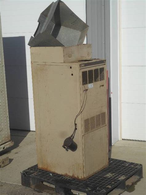 If you live in a climate that has its share of cold days, you know how good the heat from a gas furnace can feel. Lennox Fuel Oil Furnace | LE November Consignments #6 | K-BID